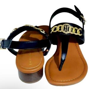 New Tommy Hilfiger women’s Black Sandals Size 8.5M.